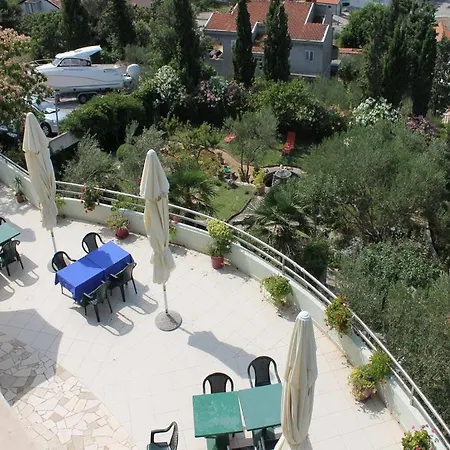 In With Sea View, Balcony, Air Conditioning, Wi-fi Apartman *