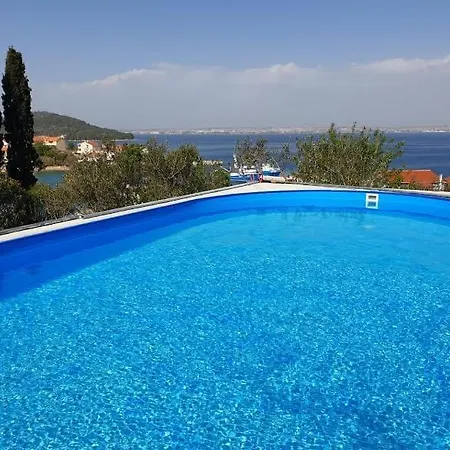 In With Sea View, Balcony, Air Conditioning, Wi-fi Apartman