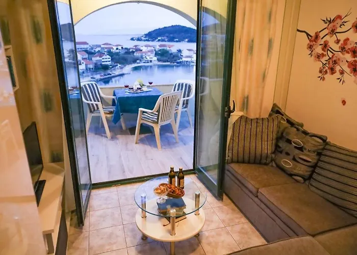 Apartamento In With Sea View, Balcony, Air Conditioning, Wi-fi *