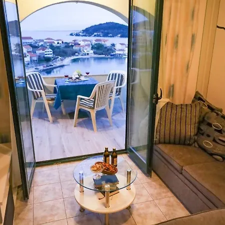 דירה In With Sea View, Balcony, Air Conditioning, Wi-fi *