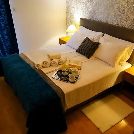 In With Sea View, Balcony, Air Conditioning, Wi-fi *