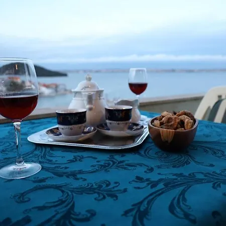 In With Sea View, Balcony, Air Conditioning, Wi-fi דירה *