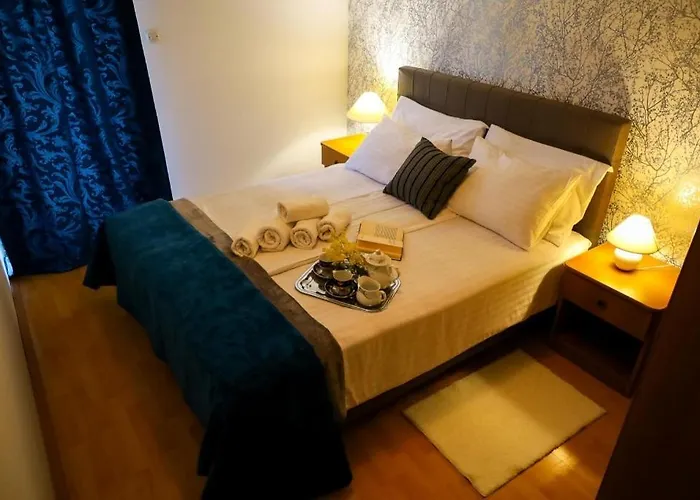 In With Sea View, Balcony, Air Conditioning, Wi-fi *