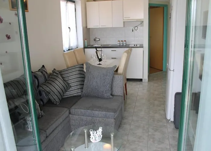 Апартаменты In With Sea View, Balcony, Air Conditioning, Wi-fi
