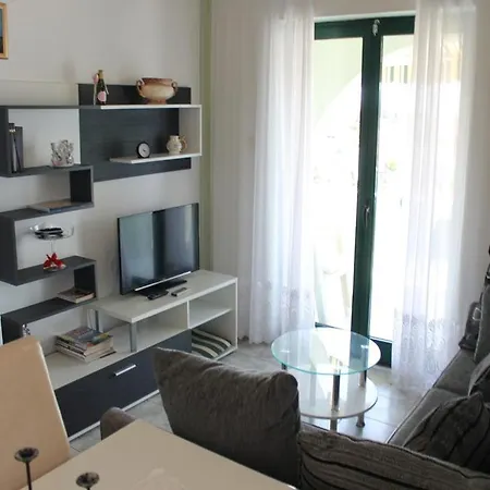 Appartement In With Sea View, Balcony, Air Conditioning, Wi-fi Kali